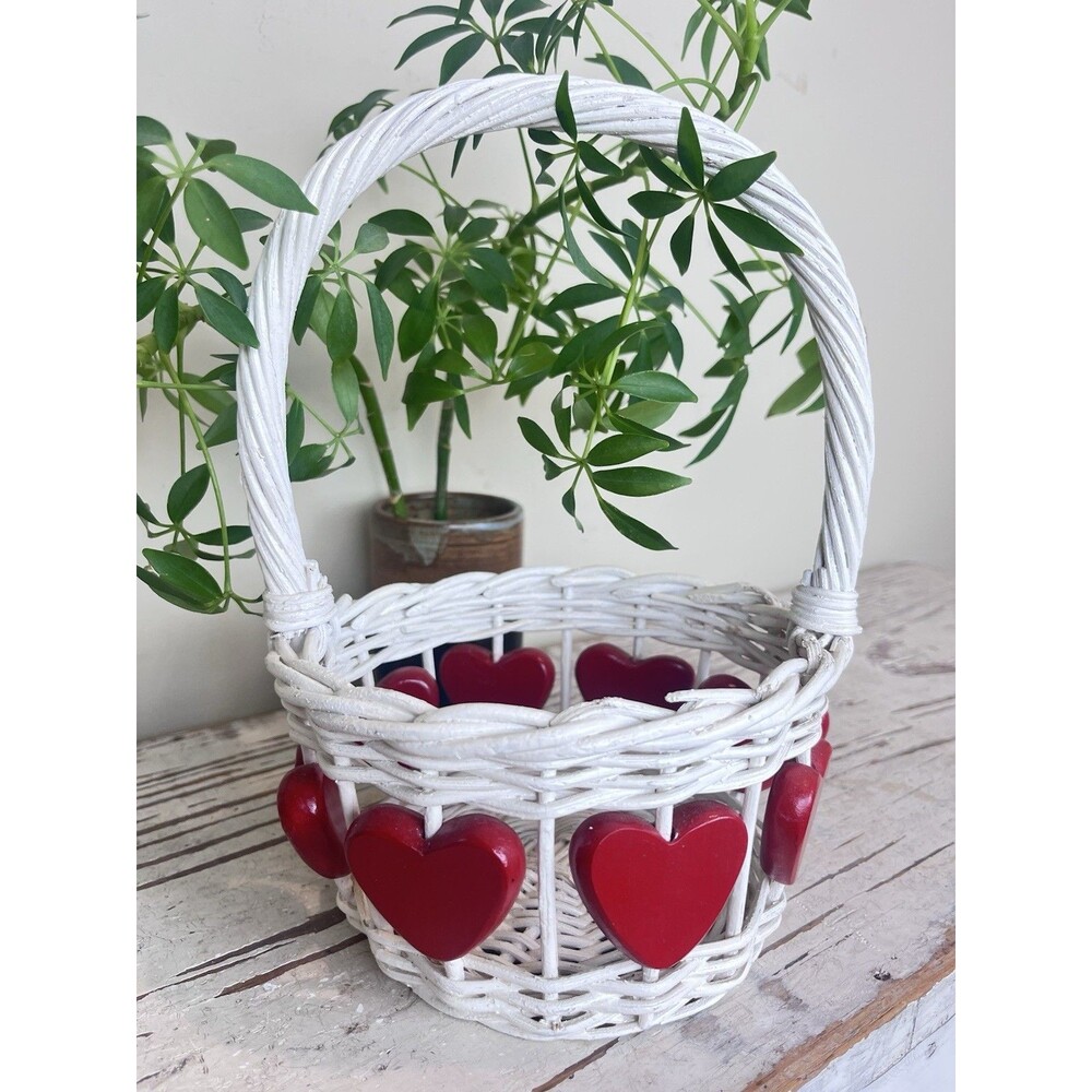 Vintage Wicker And Wooden Hearts L❤️VE Basket W/ Handle Moveable Hearts Rare 9”